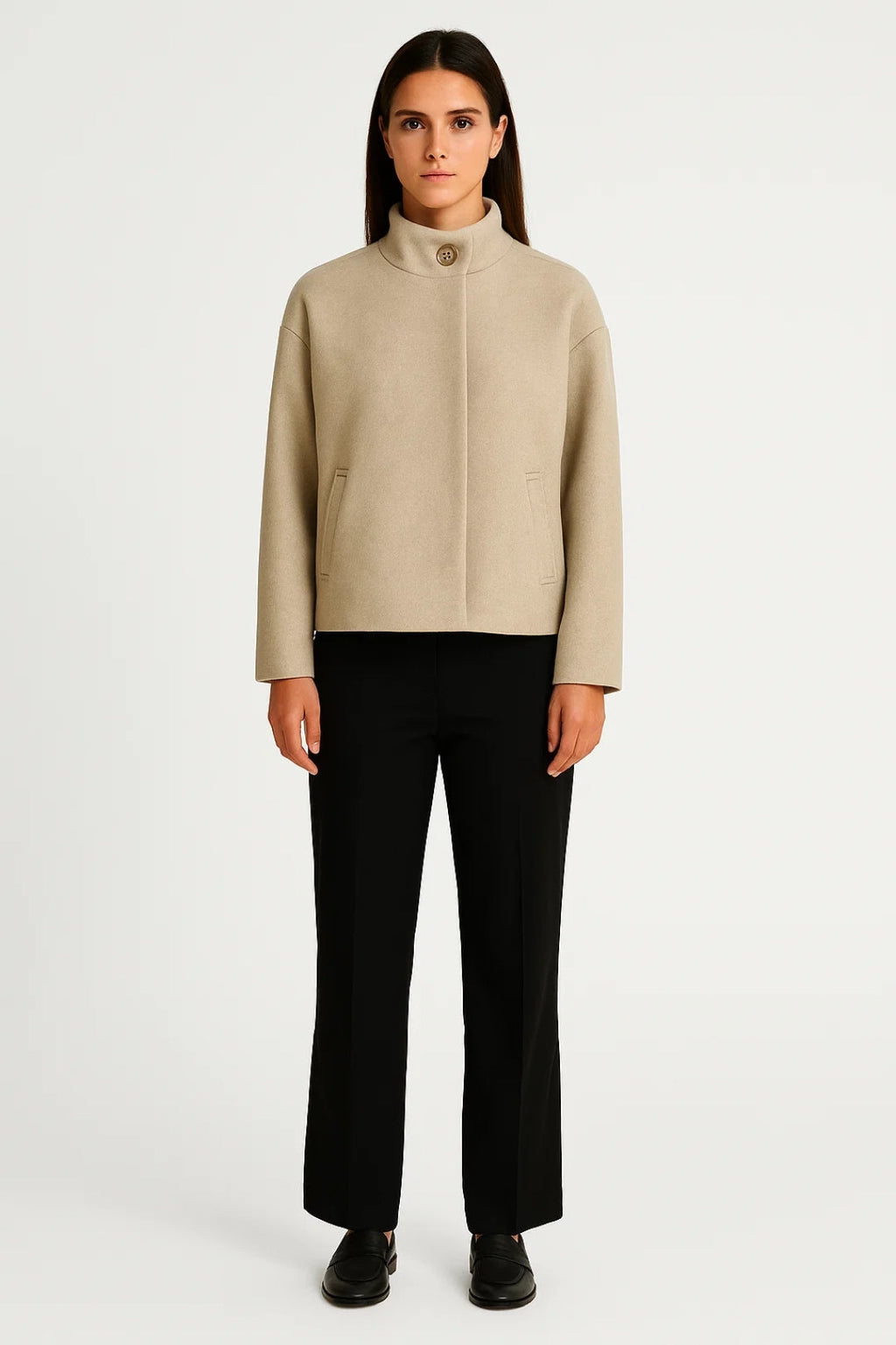 Miano® | Veste courte avec col haut et fermeture à bouton